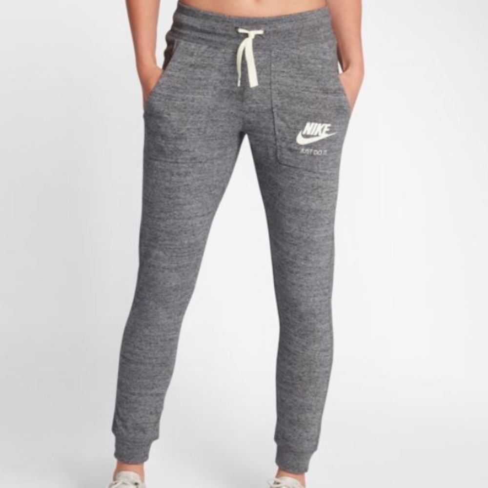 Women’s Nike Vintage Sweat pants Light Grey